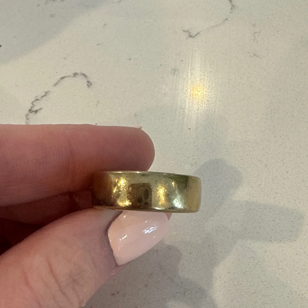 Oura Gold Wearable Ring